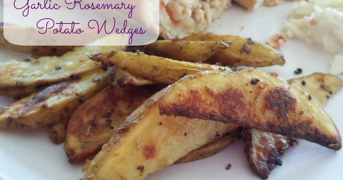 Hopelessly Ever After: Recipe: Garlic Rosemary Potato Wedges