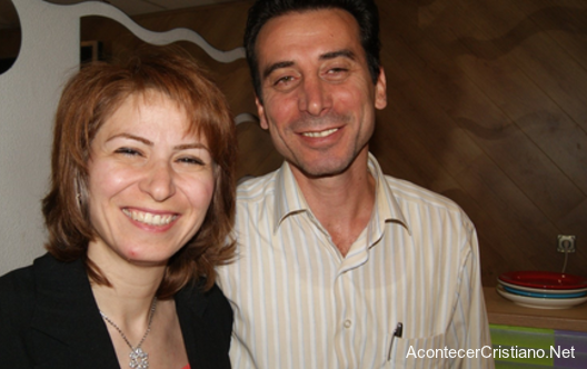 Pastor Vahik y esposa, Sonia Keshish Avanesian encarcelado por evangelizar en Irán