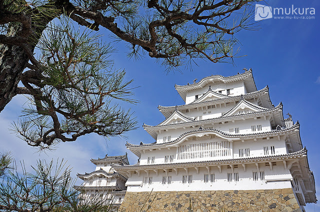 ปราสาทฮิเมจิ (Himeji Castle) 