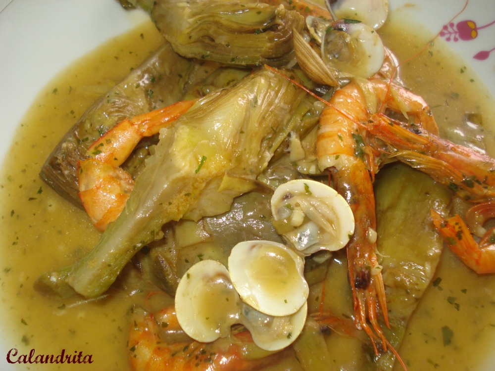 alcachofas con almejas y gambas