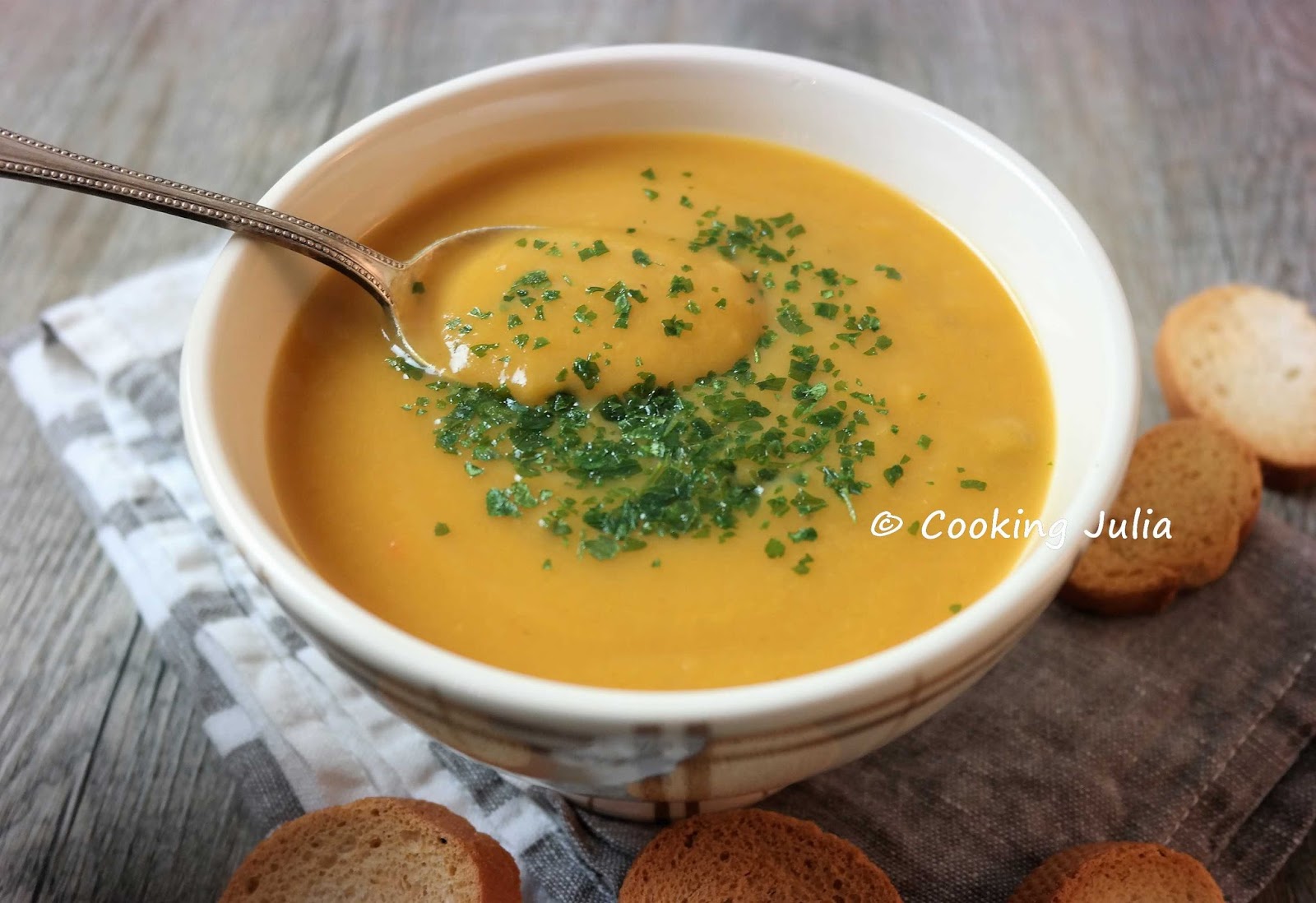 COOKING JULIA VELOUTÉ AUX LÉGUMES DU POTAUFEU