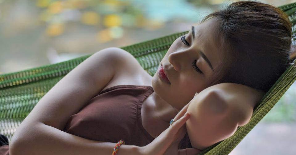 Hot girl….Jennifer Trinh…