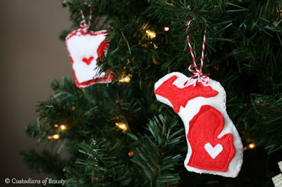 DIY State Felted Ornaments | by CustodiansofBeauty.blogspot.com