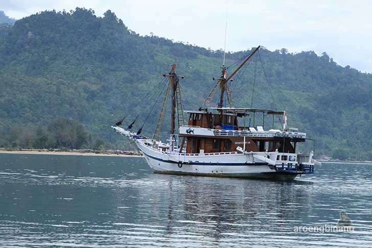 pantai carolina padang