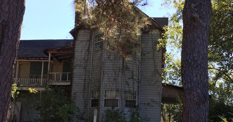 Beautiful Old House in Iron City