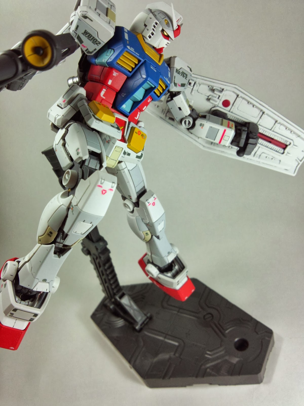 RG 1/144 RX-78-2 Gundam - Painted Build - Gundam Kits Collection News and Reviews 1 144 rg rx 78 2 gundam