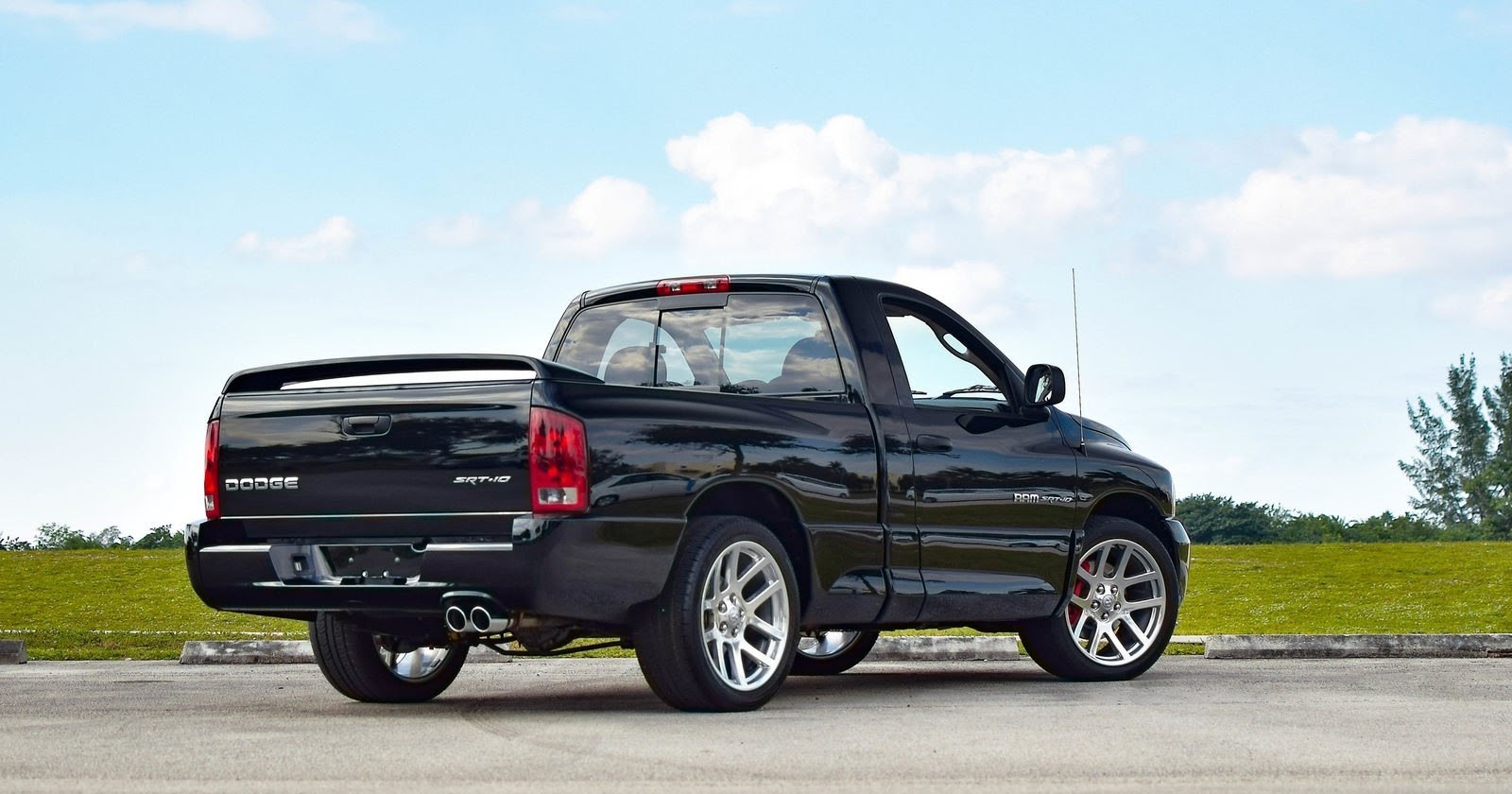 Dodge Ram srt 10 Sport