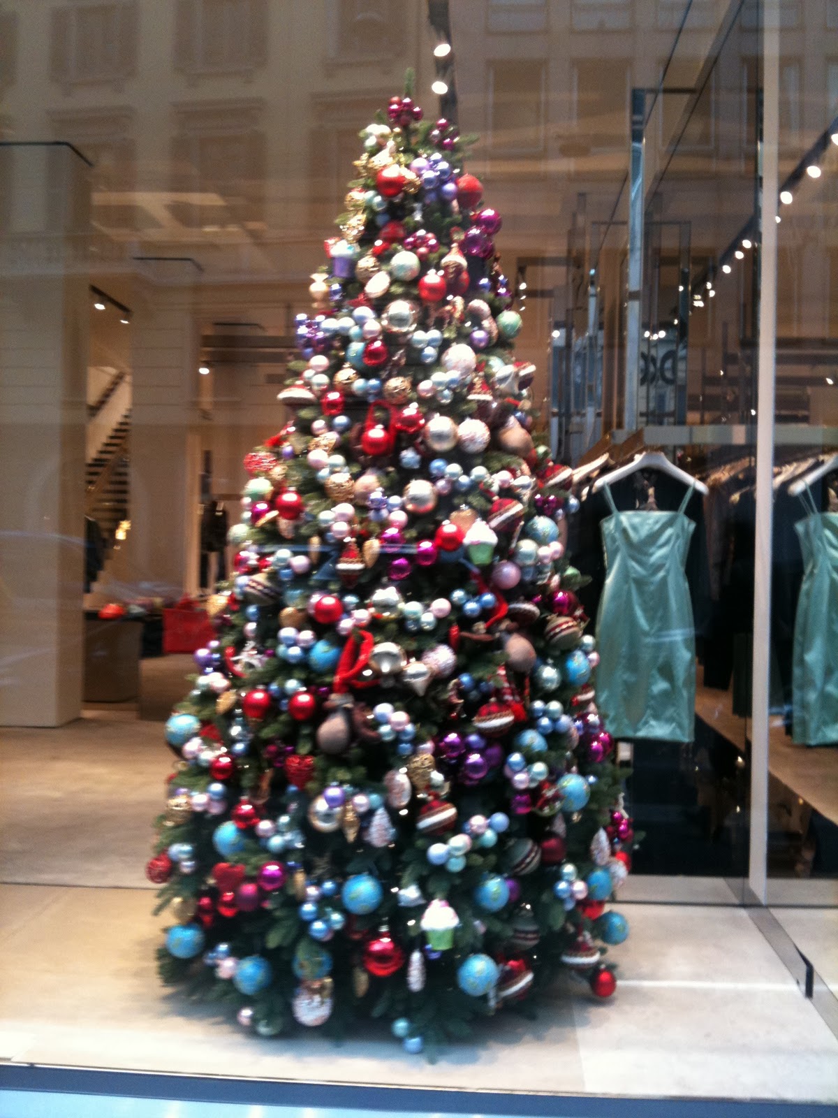 Mel'in Yeri: Milano Yılbaşı Vitrinleri