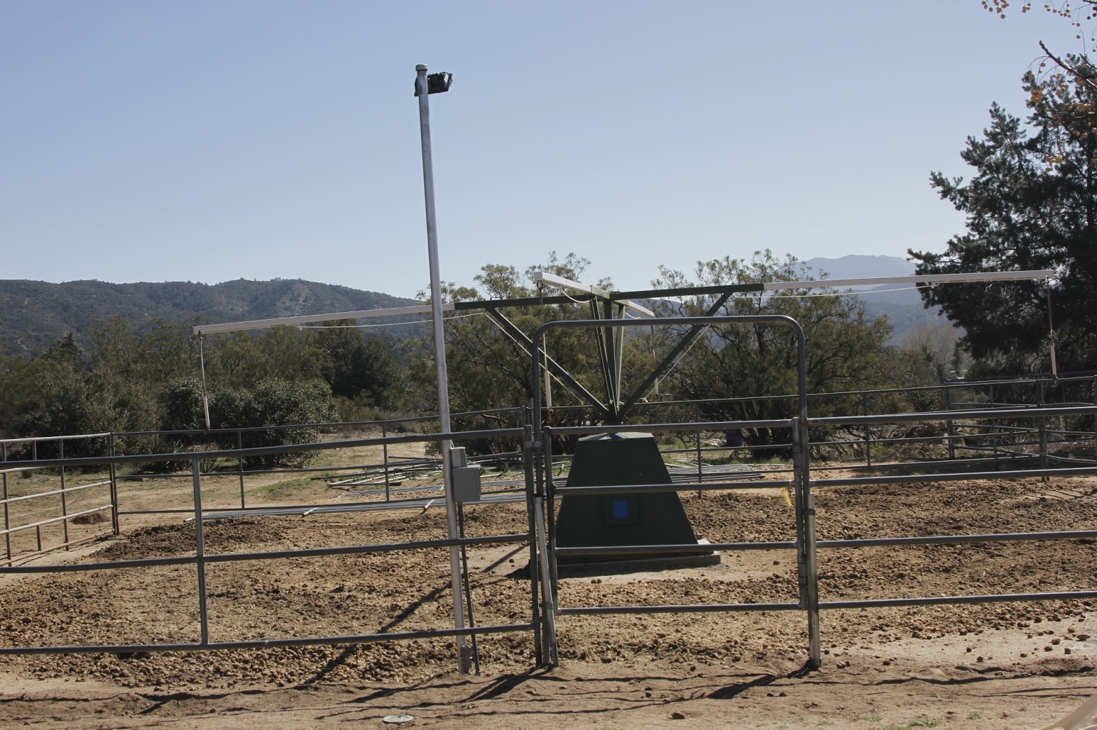 desert horses Hot walker is finished!