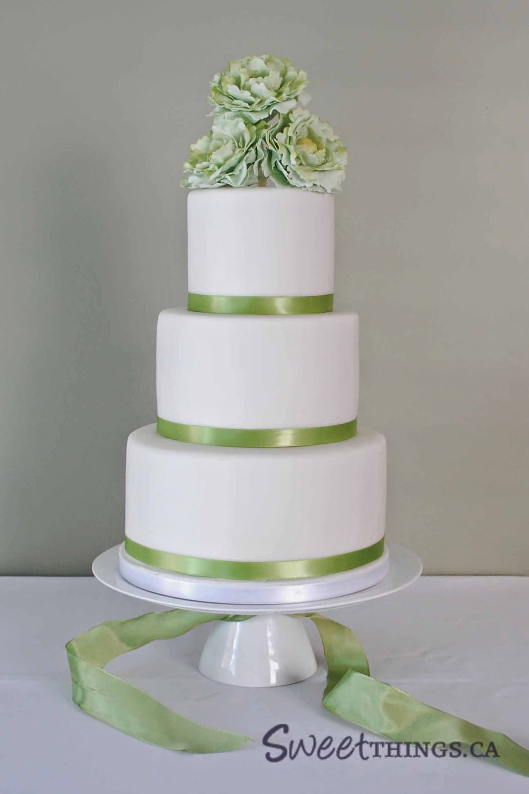 SweetThings Green and White Wedding Cake