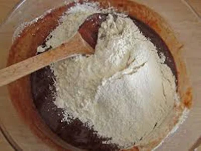 put-dry-ingredients-in-chocolate-batter