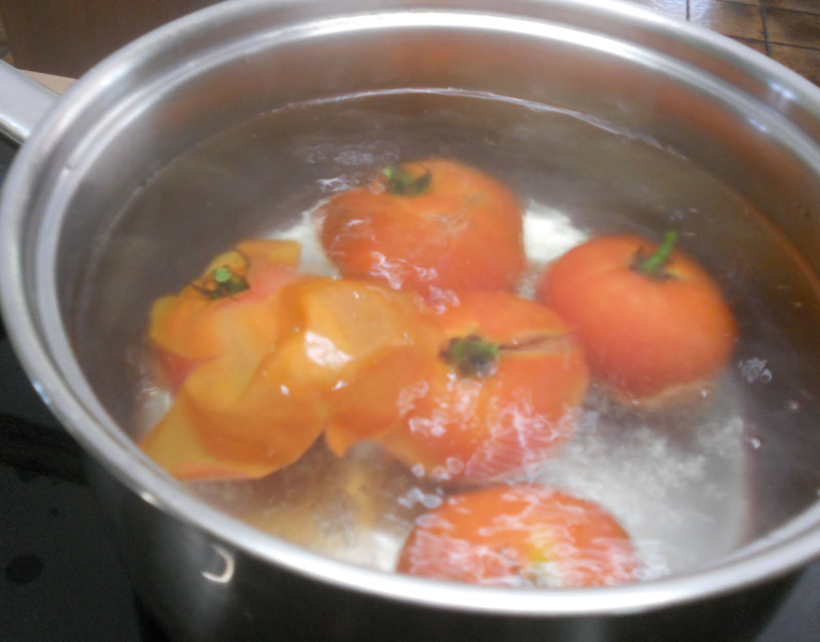 How to Make Fresh Tomato Salsa