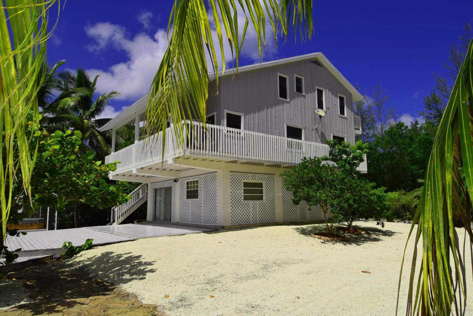 Real Estate in the Florida Keys Great deal in Twin Lakes 700K Canal