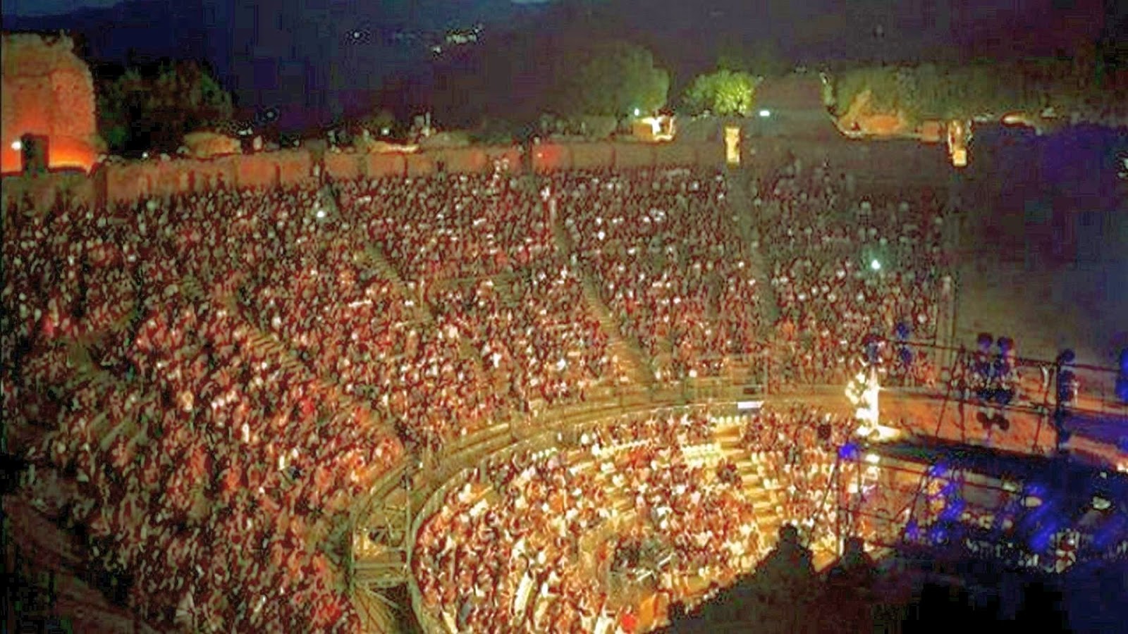SICILY TAORMINA EDDIE VEDDER LIVE CONCERT DKF Walking tours and