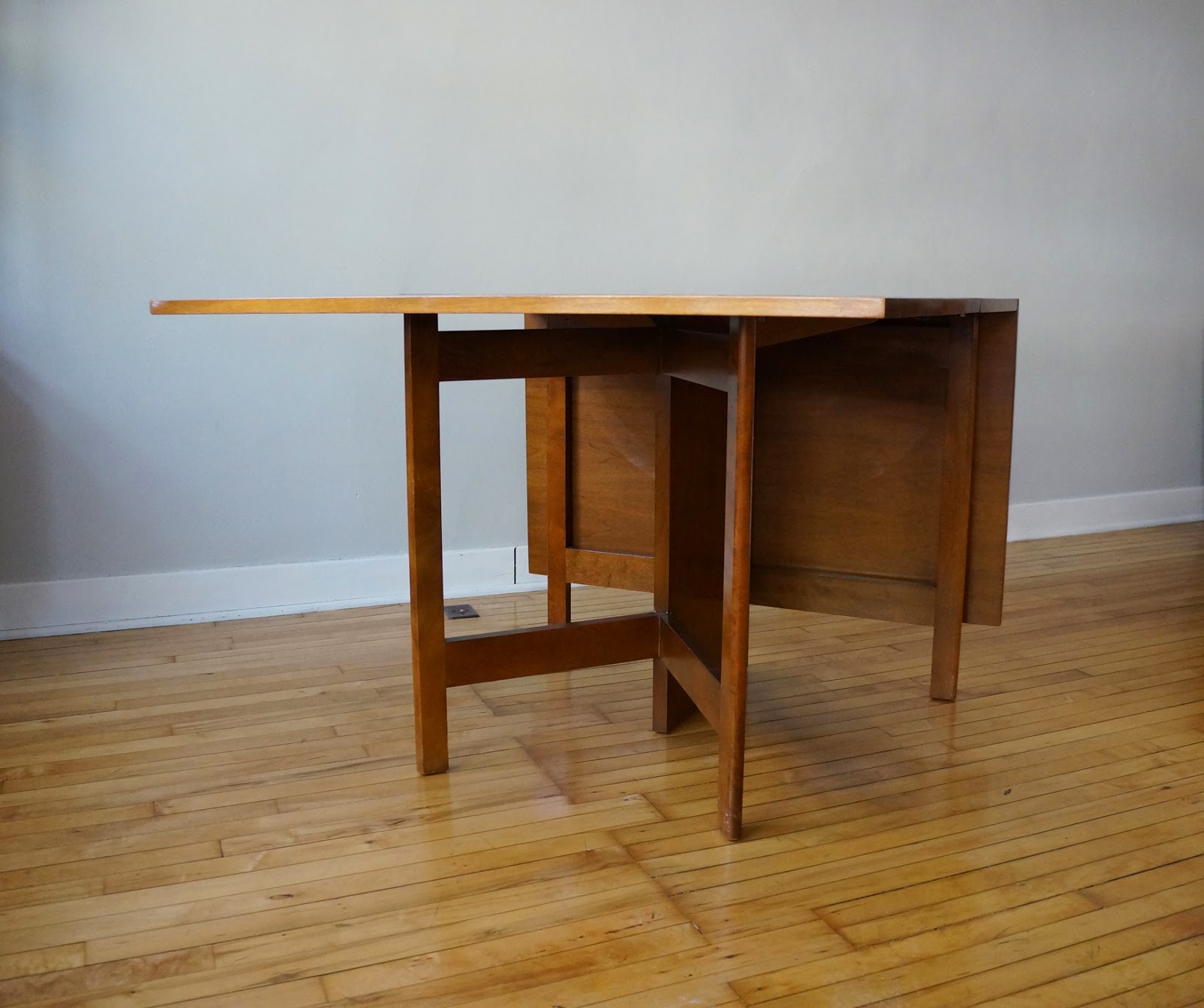 Str8mcm George Nelson Gateleg Dining Table