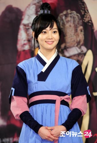 ASIAN COLLECTION: Yoon Seung Ah