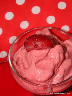 Πανεύκολο παγωτό φράουλα - Super easy strawberry-yogurt ice cream