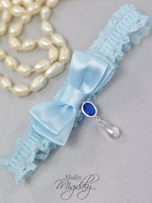 niebieska podwiązka z kryształkiem Słodkie Migdały niebieska podwiązka handmade Słodkie Migdały trendy ślubne 2016 netstylistka blog modowy