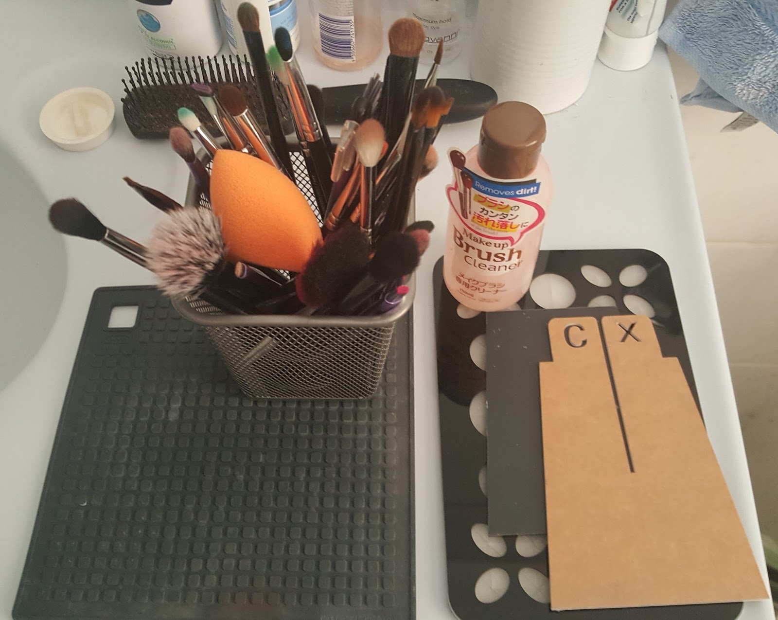 How I Clean My Brushes (and sponge)