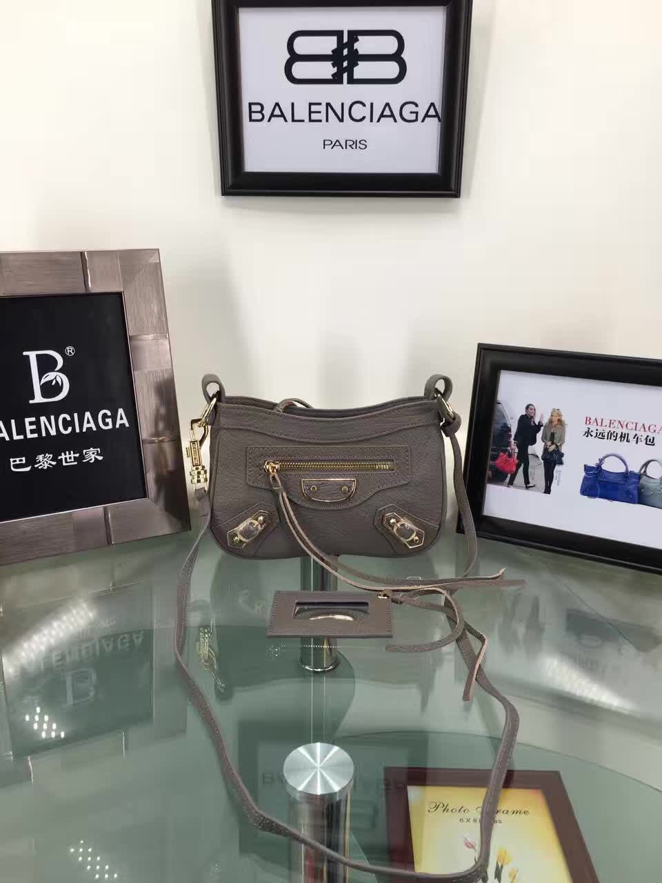 balenciaga clutch 2018