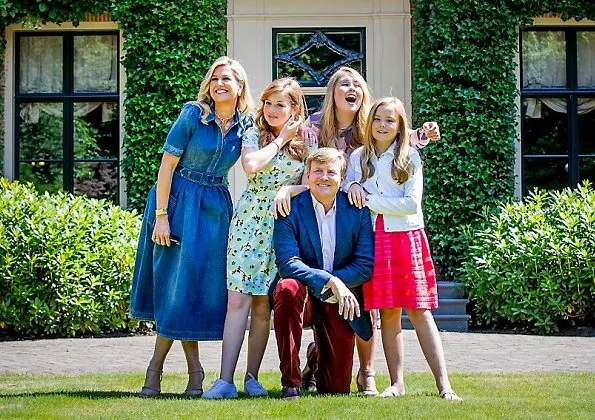 Queen Maxima wore Co Denim midi dress, Crown Princess Amelia wore Sissy-Boy Print dress. Princess Alexia and Princess Ariane summer photo