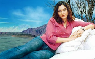 Lisa Ray ~ Bollywood HD Hot Photos Gallery