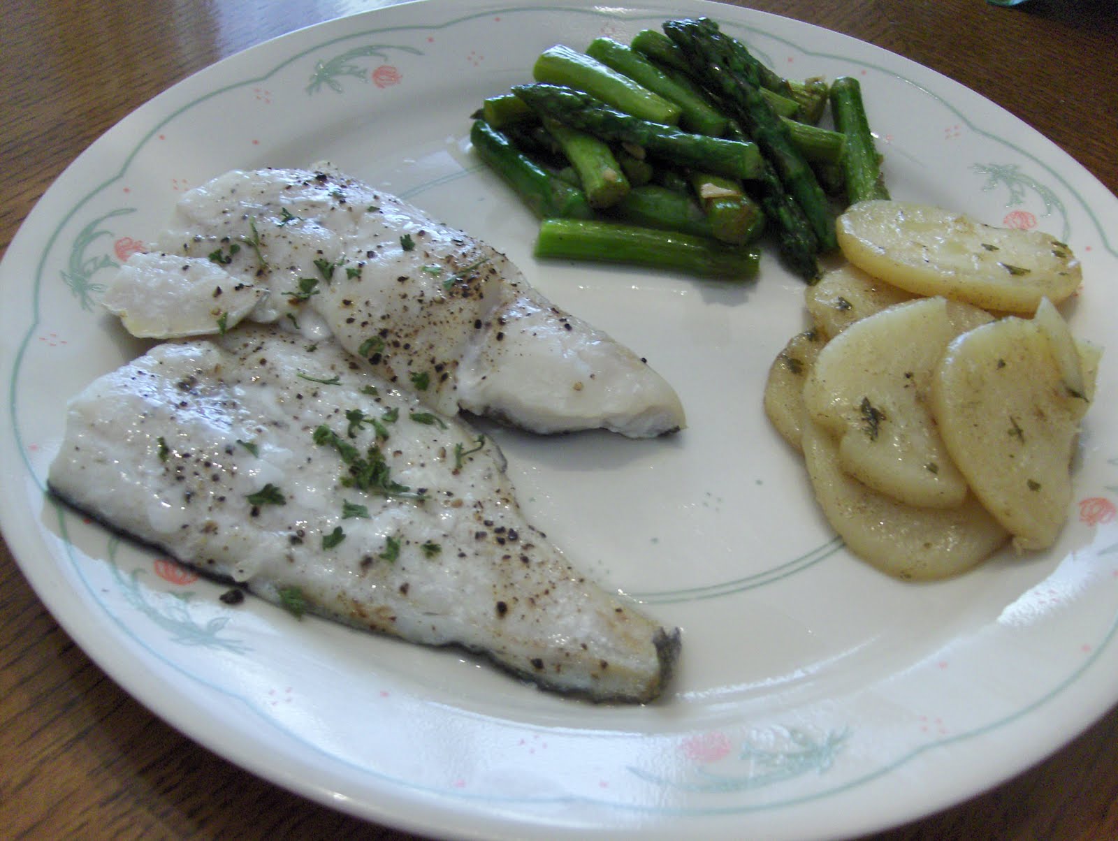 Diab2Cook Baked Haddock Fillets w/ Asparagus and Boiled Sliced New