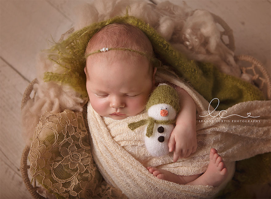35 Cute Babies Celebrating Their First Ever Christmas (Pictures)