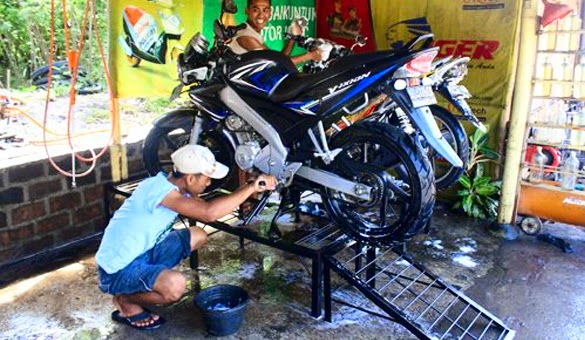 Tips dan Cara Mencuci Kolong Sepeda Motor