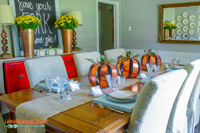 DIY Shiplap Plate Chargers | Make these plate chargers to dress up any dining room table.