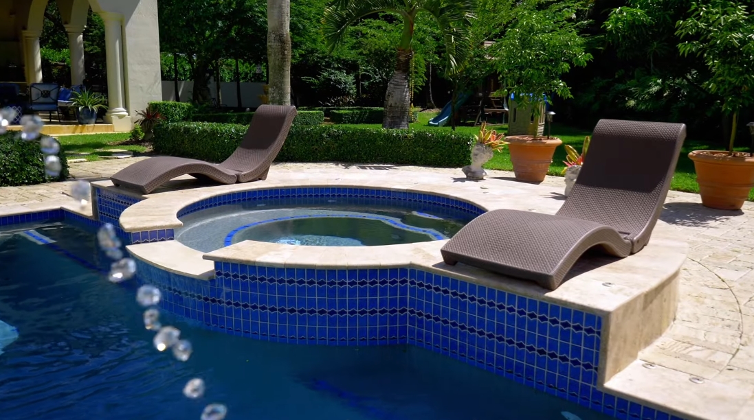 35 Interior Design Photos vs. 10401 SW 64 Ave, Pinecrest, FL Luxury Home Tour