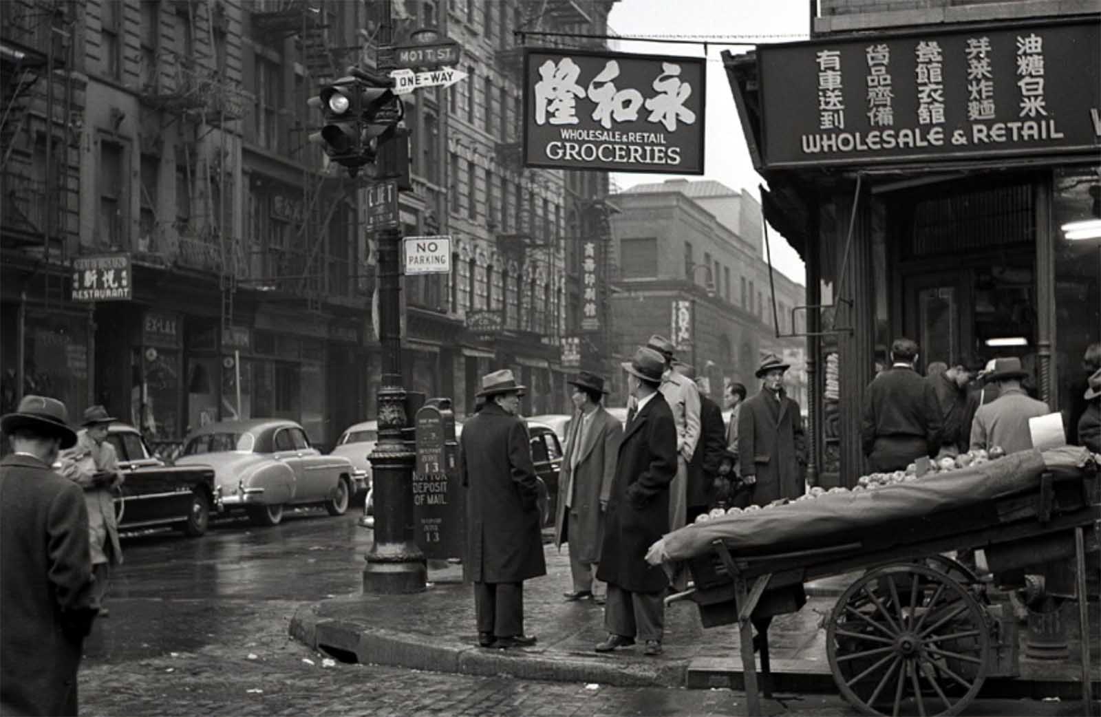 Vintage Photos of Everyday Life in 1950s New York 