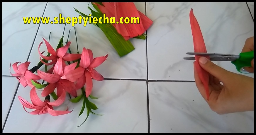Tutorial Cara Membuat Bunga Dari Kulit Jagung Klobot Beserta Gambarnya Shepty Iecha Blog