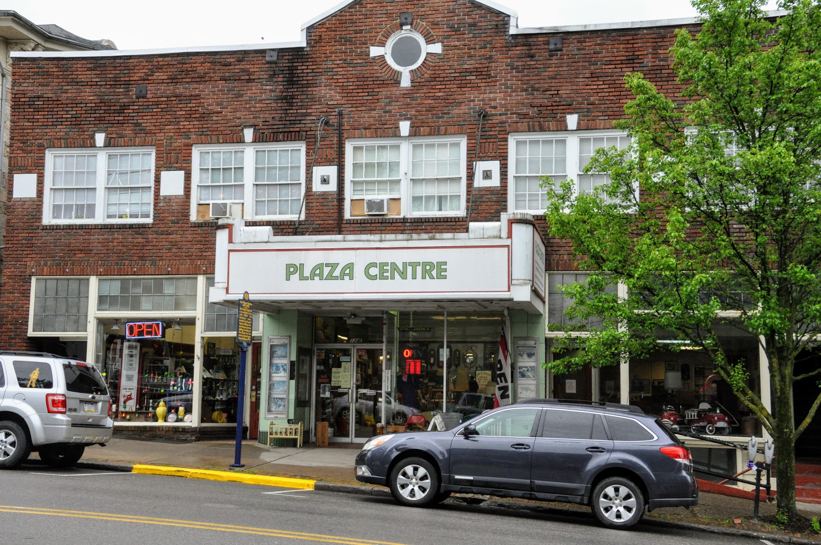 MidAtlantic DayTrips Browsing Bellefonte's Spirits, Boutiques and Antiques