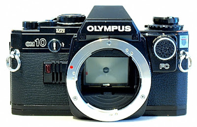 Olympus OM10, Front