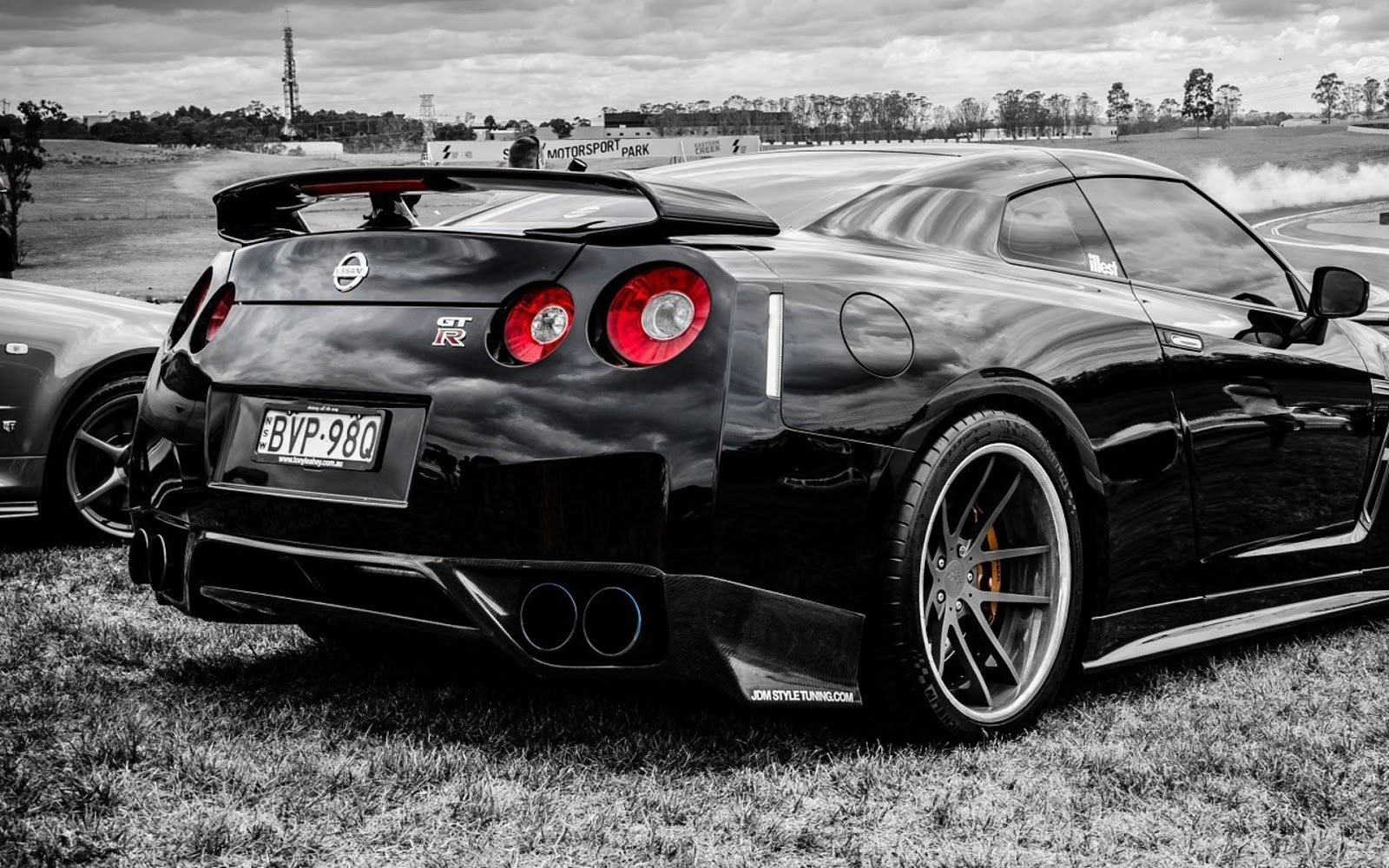 BEAUTİFUL CARS...: NİSSAN SKYLINE R34 VS R35