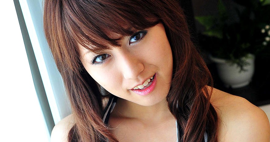 Rin Hitomi (瞳りん)