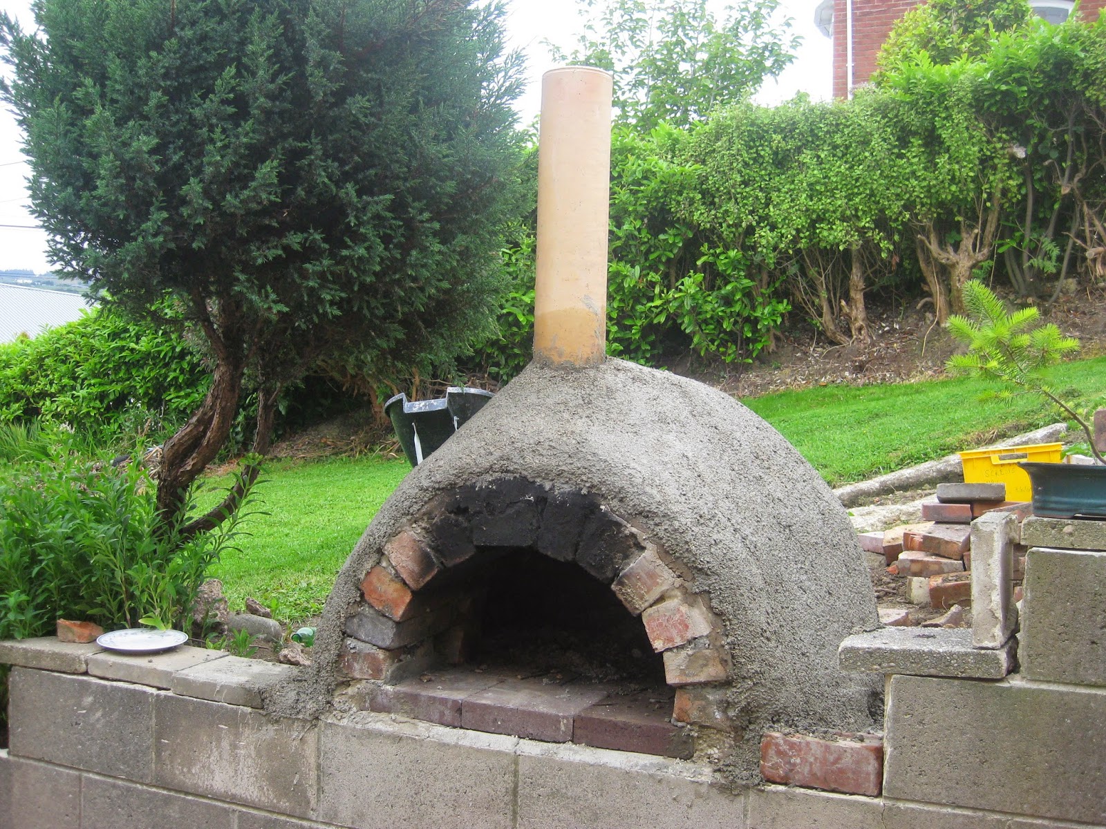 Building Our Pizza Oven: 10. (C) Vermiculite and Cement Layer (insulation)