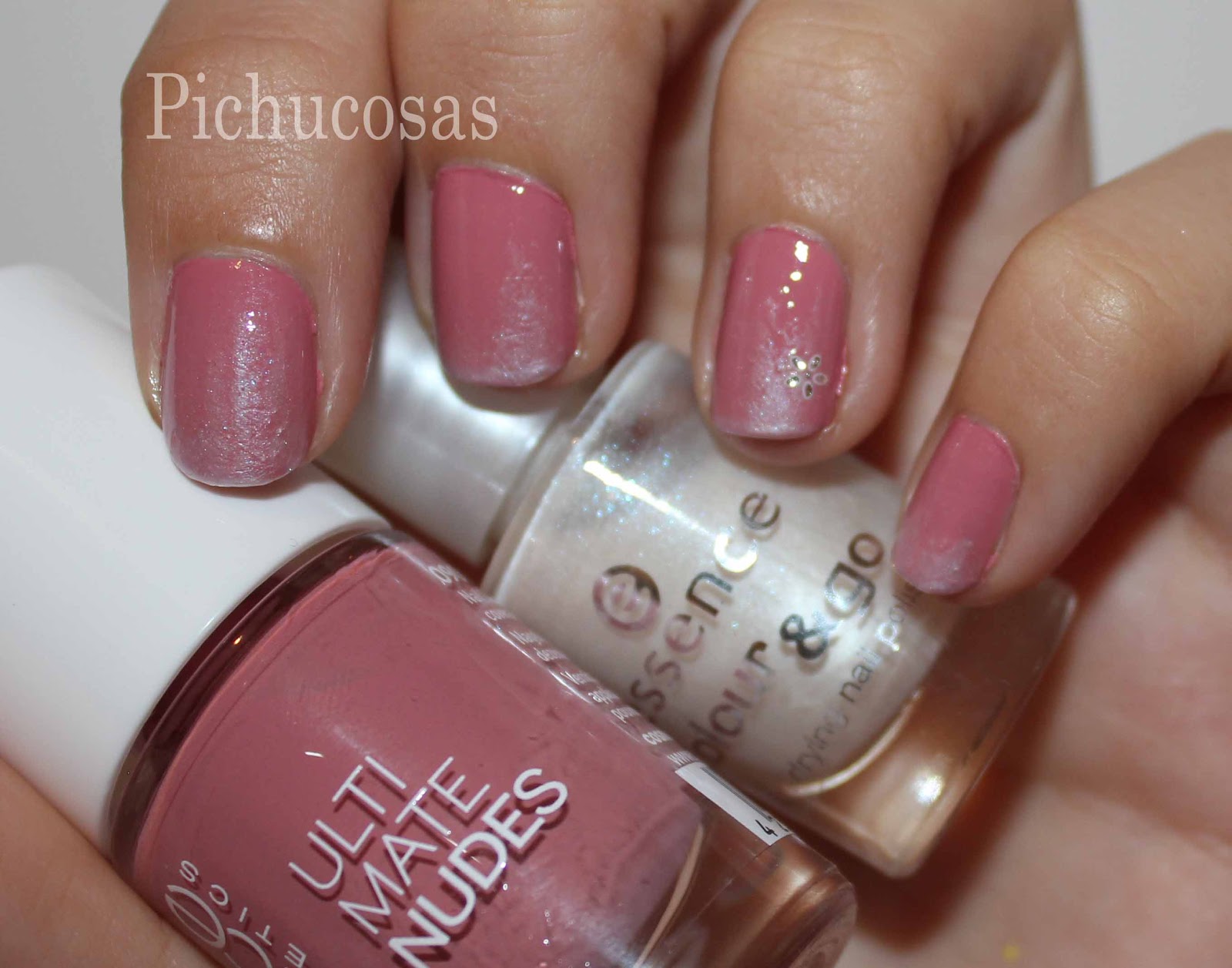 Pichucosas Catrice "Karl says très chic" + Essence "Sparkling Water Lily"