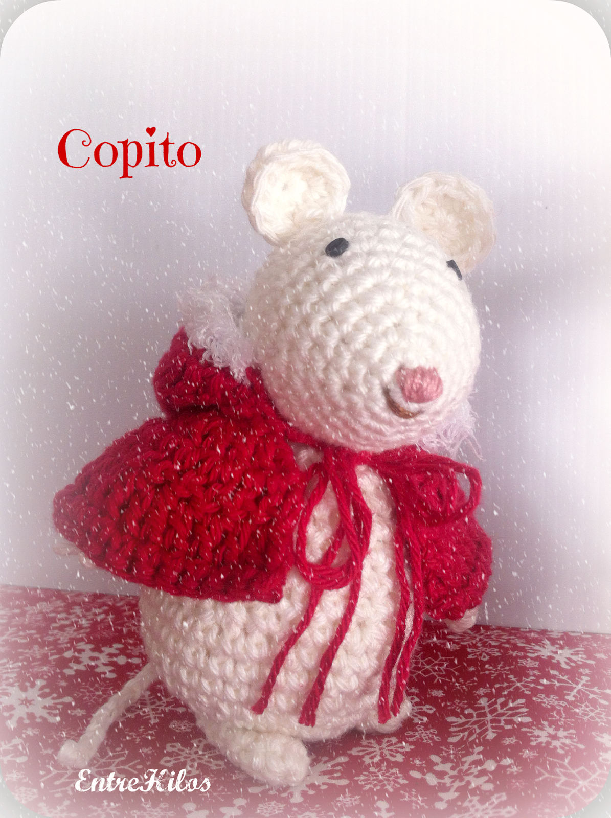 como hacer ratoncitos amigurumi navideños a crochet