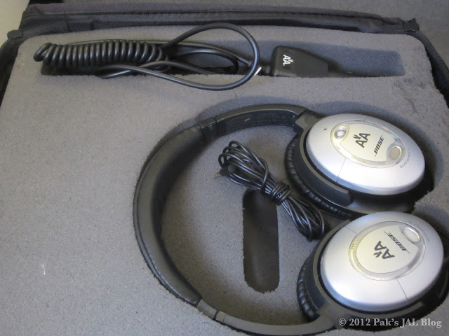 AA 767-200 business class Bose noise canceling headphones
