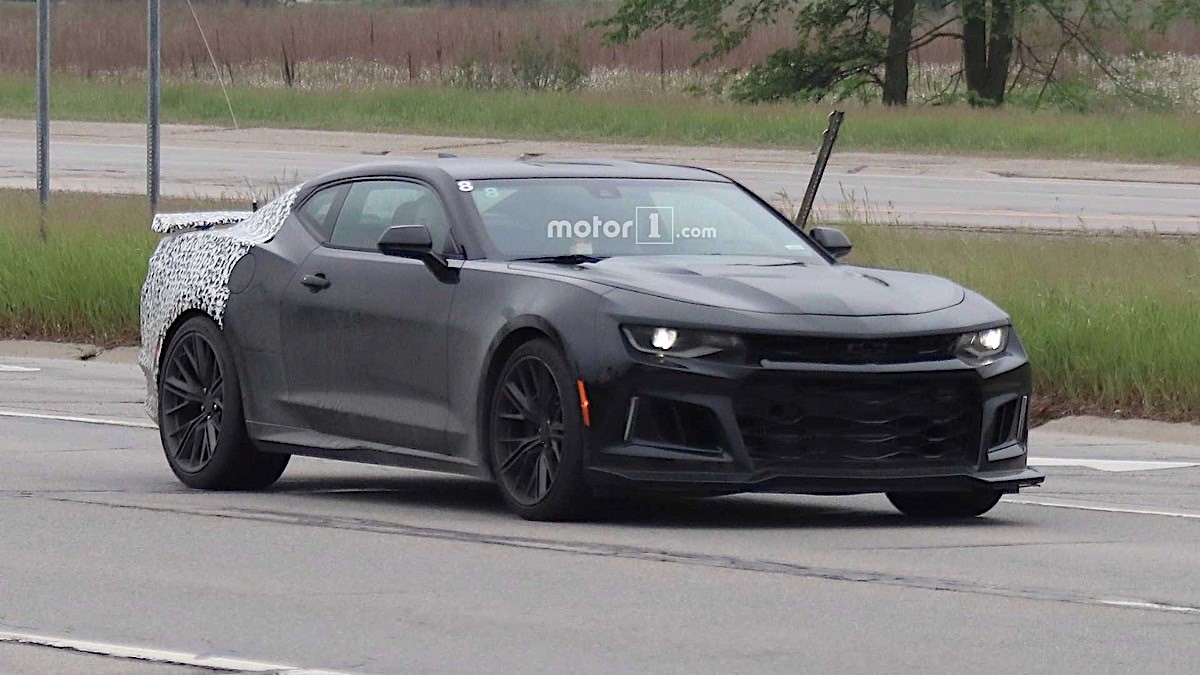 Chevrolet Camaro 2019 черный