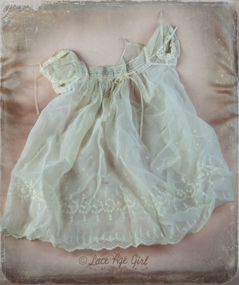 Lace Age Girl Baby Dress Stand