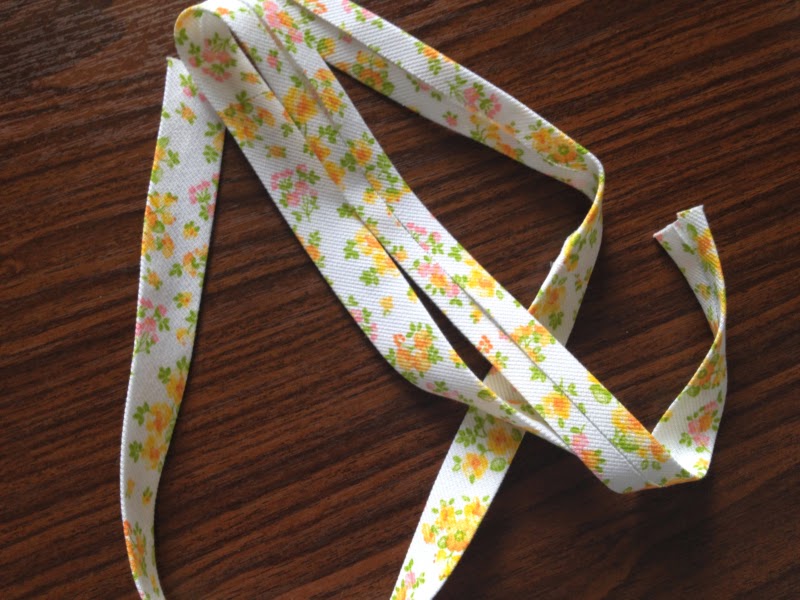 How to make bias biding tape - Tip top sewing : Vintage Sewing Blog