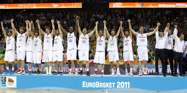 jugadores de la selección española de baloncesto campeones de Europa 2011