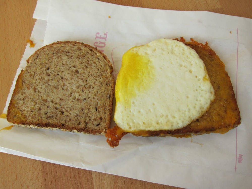 Review Starbucks Egg & Cheddar Breakfast Sandwich Brand Eating