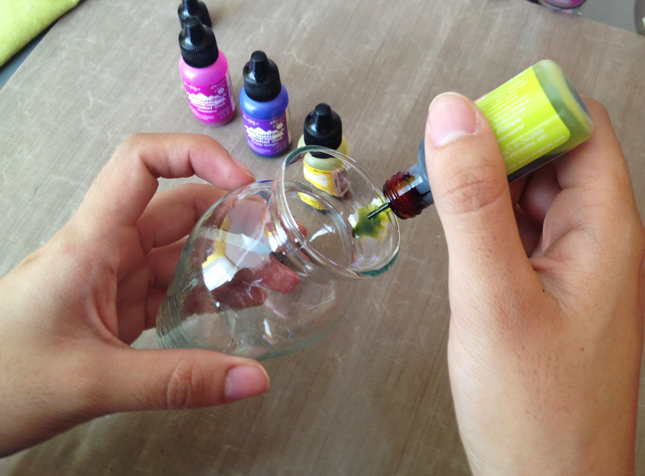 Silvia Barrera Tintas de Alcohol Silvia Barrera Tintas de Alcohol