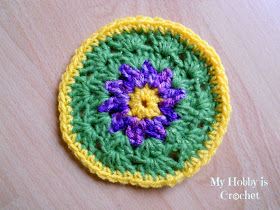Crochet aster coaster 