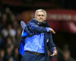 Mourinho - Chelsea - habla del árbitro en el encuentro del M. United