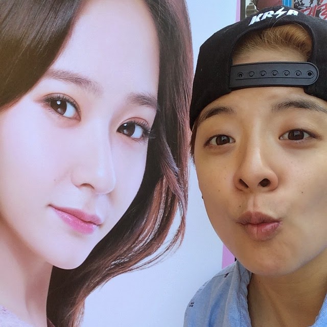 Check out f(x) Amber's photos with Secret's Song Jieun Wonderful